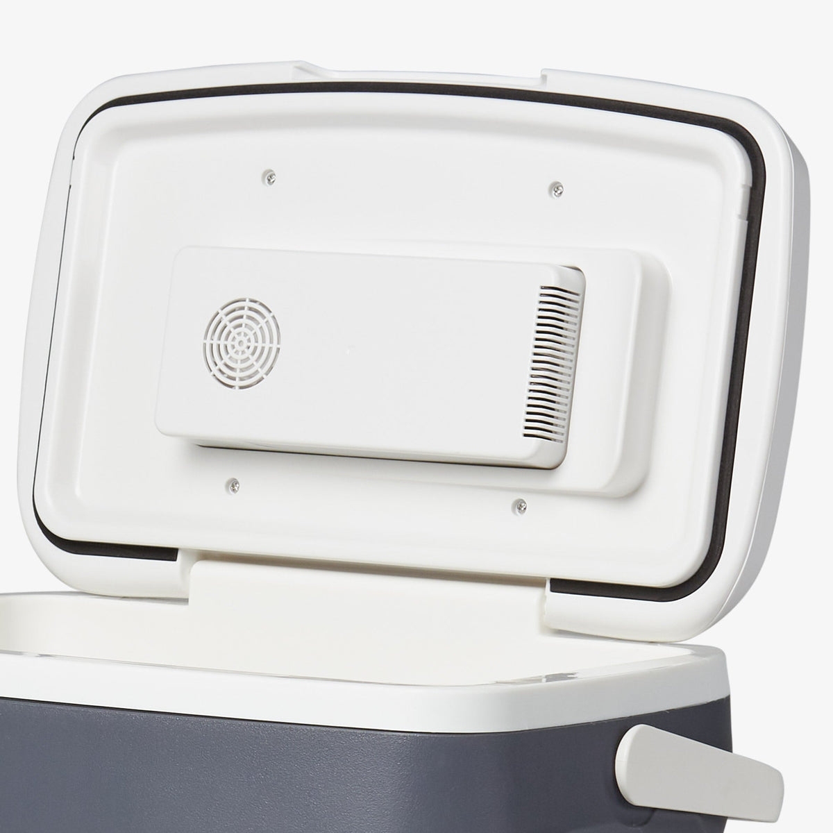 versatemptm-28-qt-portable-electric-cooler-e2 00040390_7.jpg