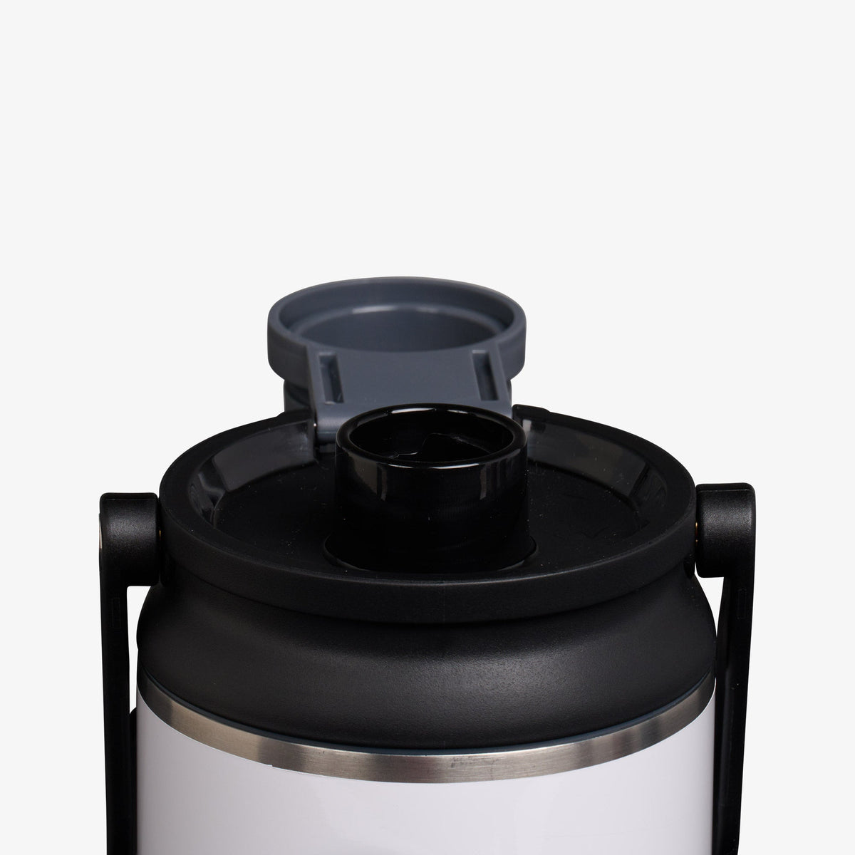 36-oz-twist-n-chug-bottle-u1 00071089-L1.jpg