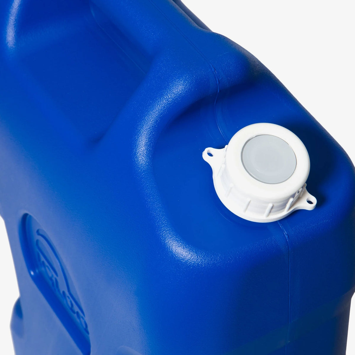 6-gallon-water-container-o6 42154-6-gallon-water-container-ii-majestic-blue-top.jpg